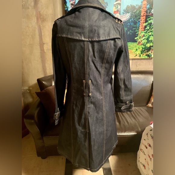 Beautiful denim trench coat. Size M. Excellent condition. - Picture 3 of 9